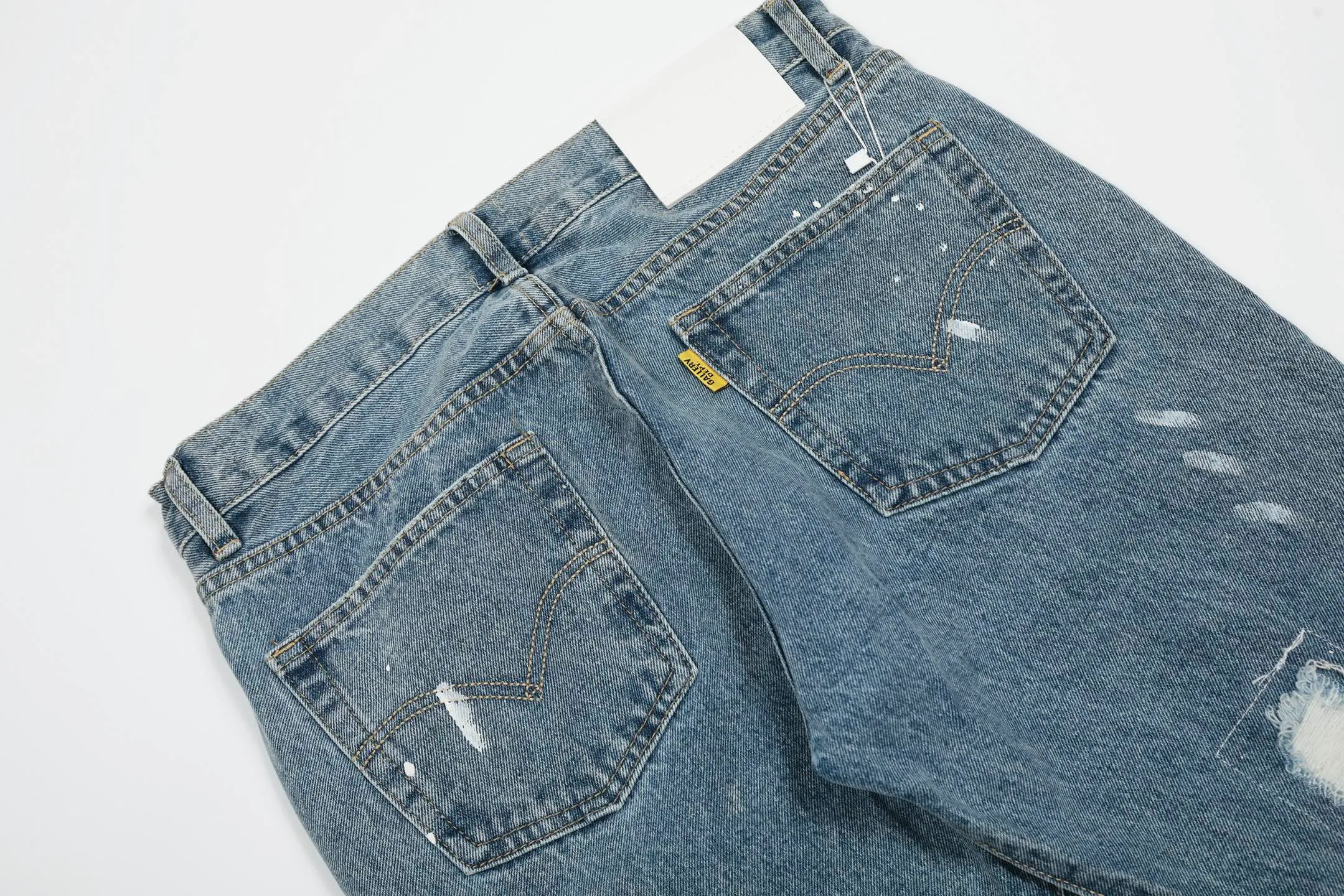 #8149 P250💰 Independent GALLERY DEPT. Vintage hole patch splicing black leather cross loose washed flared jeans - truly restore the ultimate vintage texture - original hardware accessories washed and other elevators, QR code analysis are all purchased from the original factory, high degree of restoration, you are welcome to compare with a certain product ~ - three-dimensional version loose and comfortable, not picky about the figure, tall and slim, factory Seiko, original factory quality control, same style for men and women, can be matched with couples, versatile recommendation Essential jeans for all seasons - sizes: 28 30 32 34 36